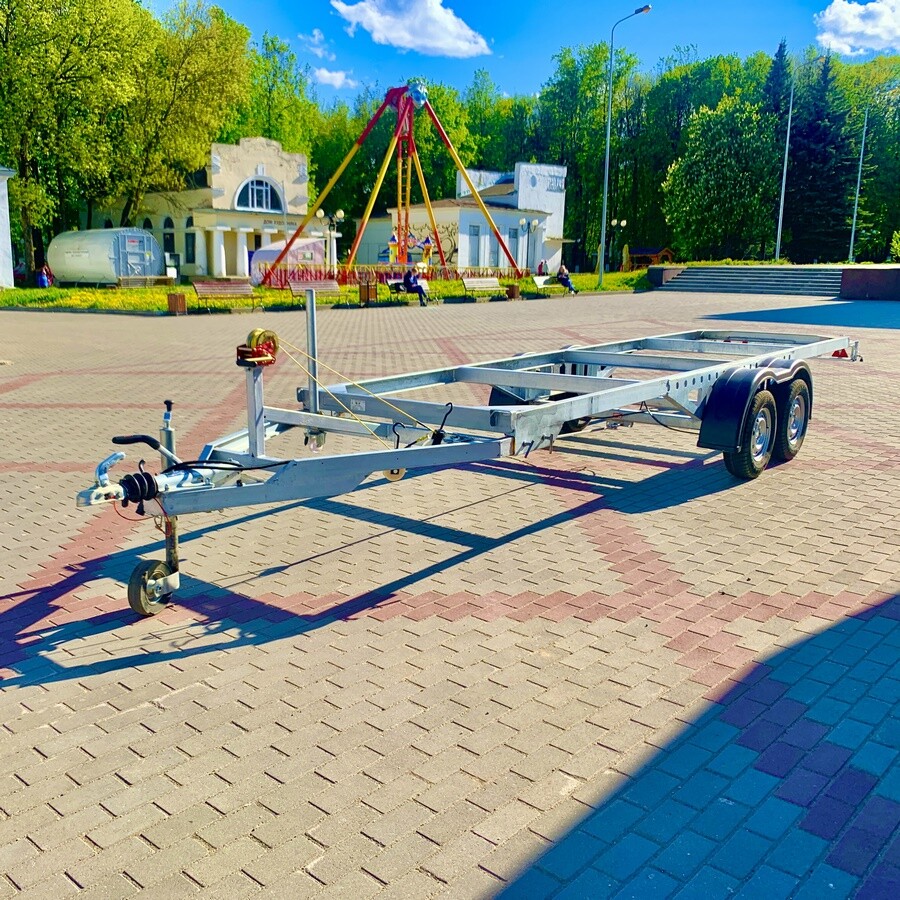 alt="Мобильный_лабиринт_Игровой_комплекс_Мобильный_игровой_лабиринт_ на_прицепе_Остров_сокровищ_Фабрика_сладостей"