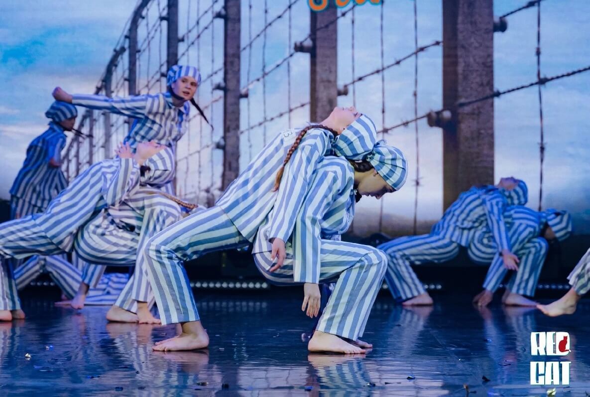 Конкурс Red Cat Start Девочка в полосатой пижаме DanceUp-Studio танец в костюмах заключенных