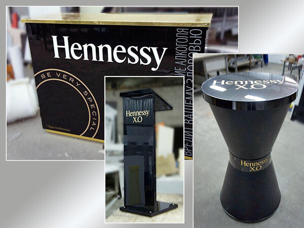 Изготовление напольных конструкций для оформления бренд зоны Hennessy