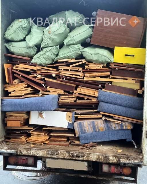 Вывоз старой мебели Газелью Вывоз старой мебели Газелью в Долгопрудном