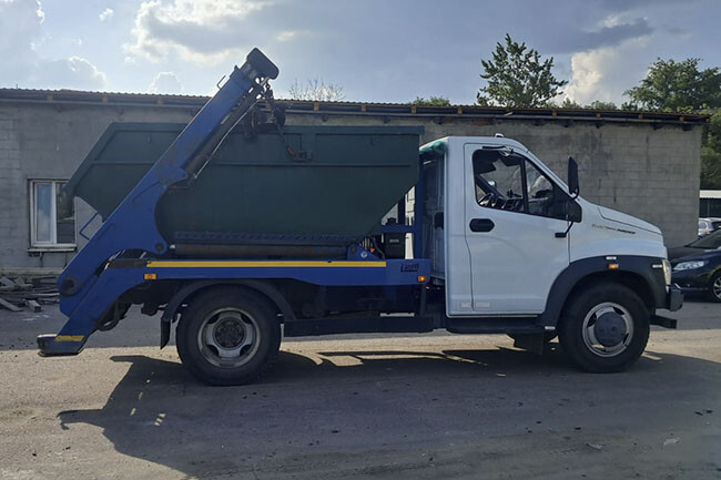 Грузовик с бункером Грузовик с бункером 8 кубов