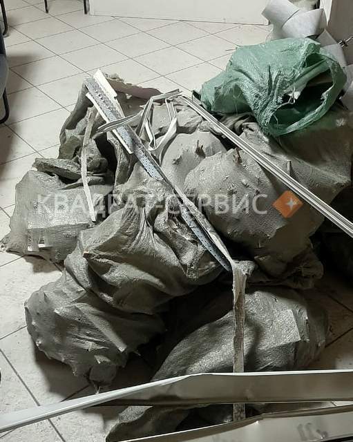 Строительный мусор из квартиры Строительный мусор из квартиры после демонтажа отделки