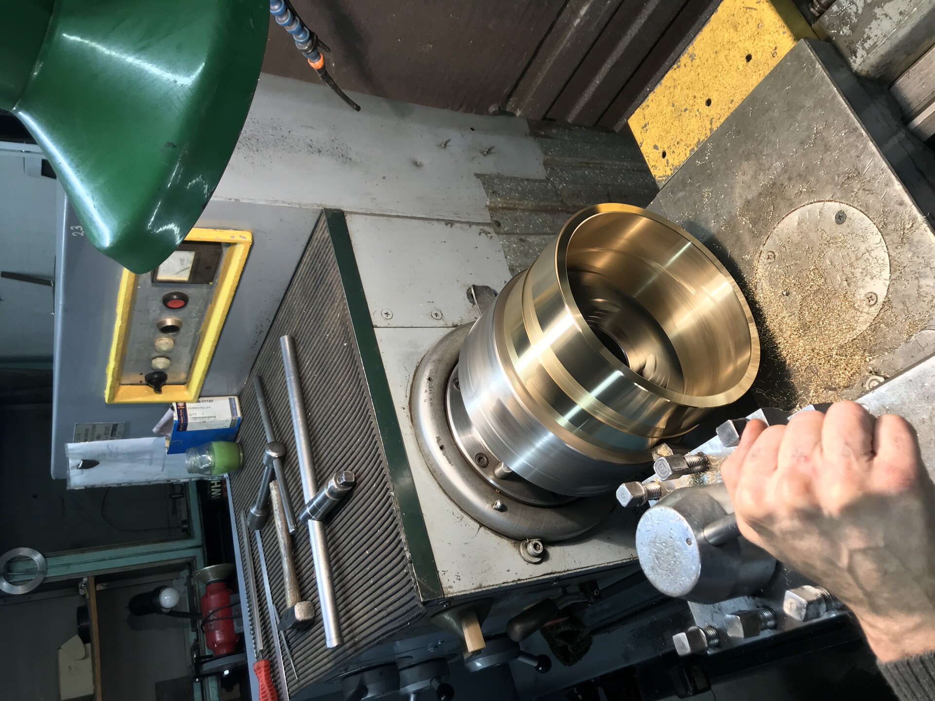 Токарные работы в Новом Уренгое.