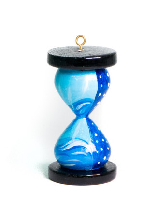 Фигурка «Часы» ПЧ1 Необычное елочное украшение в виде песочных часов.  Высота 55 мм, диаметр 22 мм  300 р.