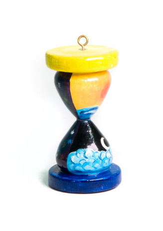 Фигурка «Часы» ПЧ2 Яркая игрушка – песочные часы «День/ночь» оригинальный подарок на новый 2021 год.  Высота 55 мм, диаметр 22 мм  300 р.