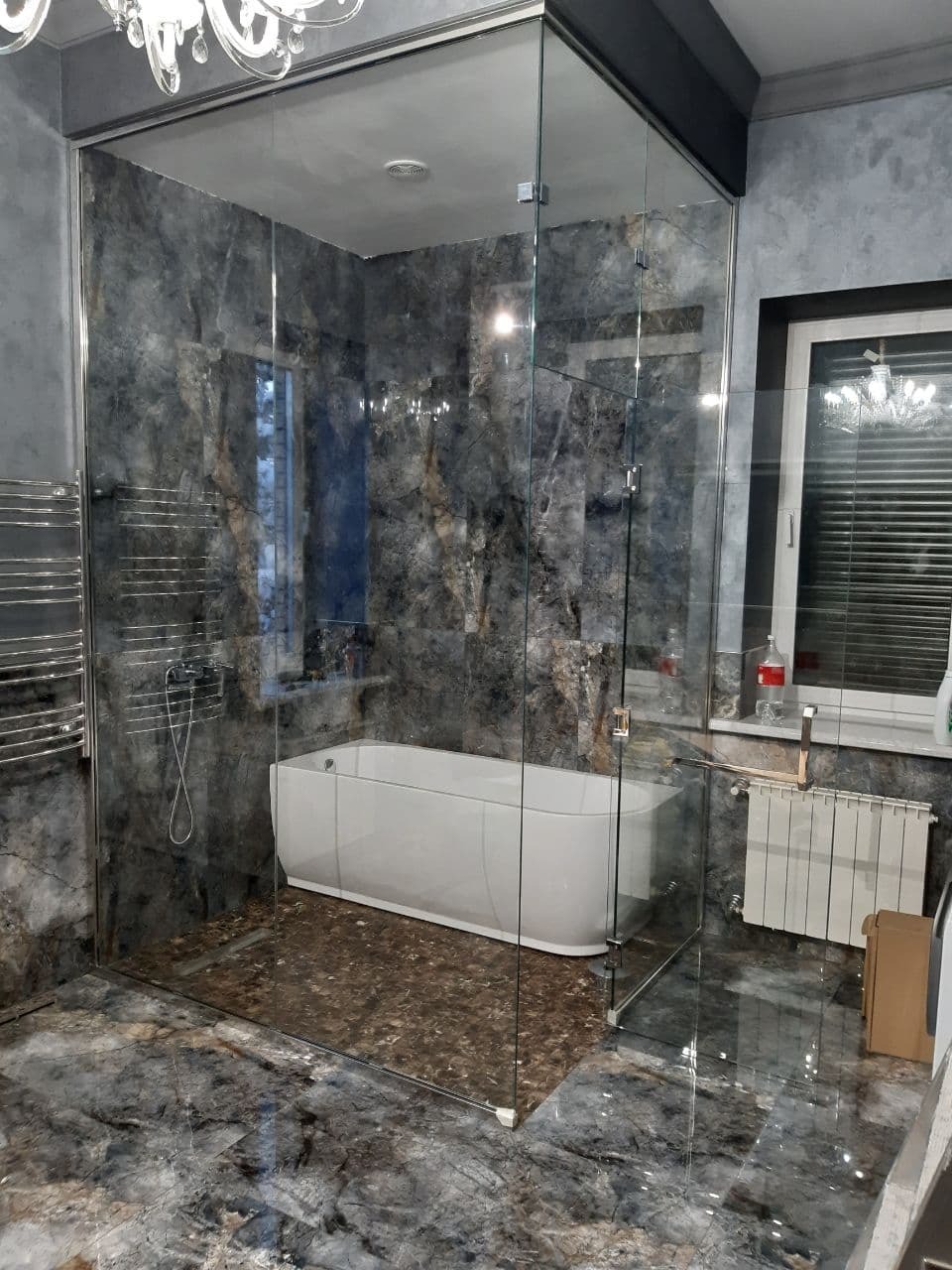 стеклянные перегородки в душ Казань