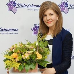 Индивидуальное обучение флористике в школе Милы Шуманн - тема Цветочная коробка