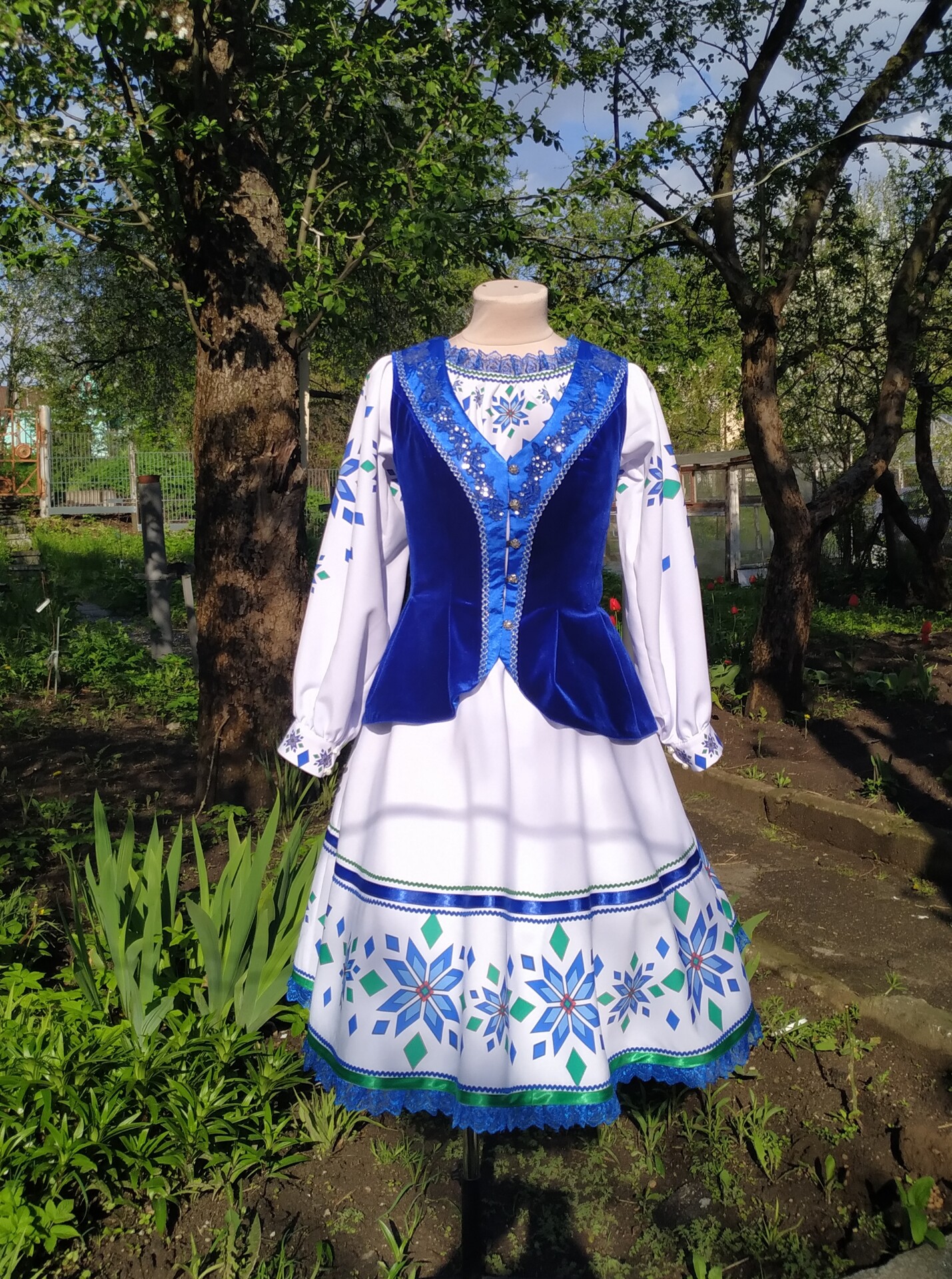 Белорусский костюм "Вода" 12, Авалонплюс
