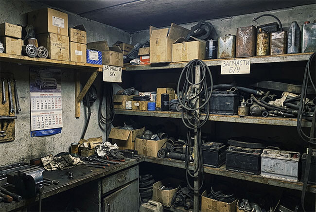 ненужные запчасти от автомобилей на выброс