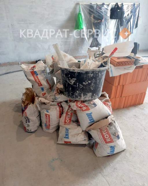 Уборка строй мусора из дома после сноса перегородок