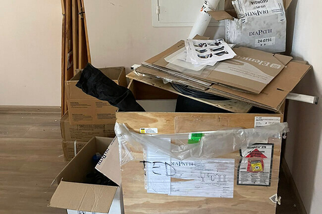 Контейнер с твердыми коммунальными отходами