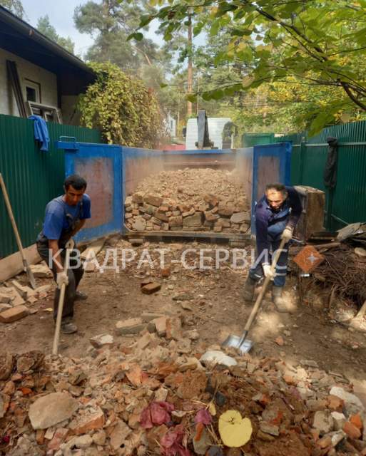 Погрузка контейнера 20 кубов грузчиками картинка