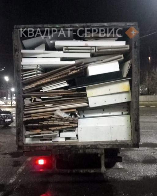 Вывоз старой мебели Газелью картинка