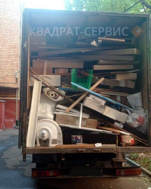 Перевозка мусора из квартиры Газелью с грузчиками Королев картинка