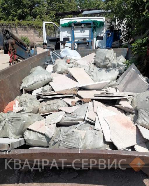 Вывоз крупного строительного мусора контейнером 8 м3 картинка