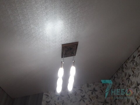 Потолок перламутровый с фактурой парча заказать недорого, быстро и качественно в Севастополе
